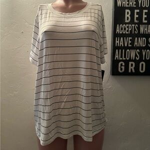 Torrid Supersoft Crew Neck Tee | Black/White Stripes | Size 1, 1x, 14-16 | NWT